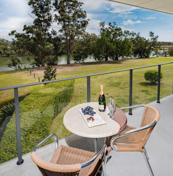 Motel Macquarie 4 Star Warners Bay Exterior foto